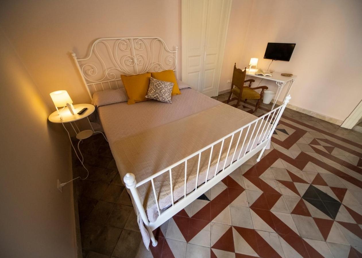 Sicilian Mood - Bed And Breakfast Катанія Екстер'єр фото